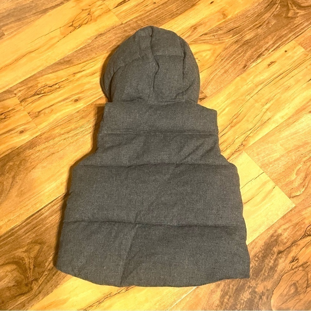 Baby Gap Quilted Toggle Gray Hoodie Vest NWT 12-18 month - Picture 5 of 10